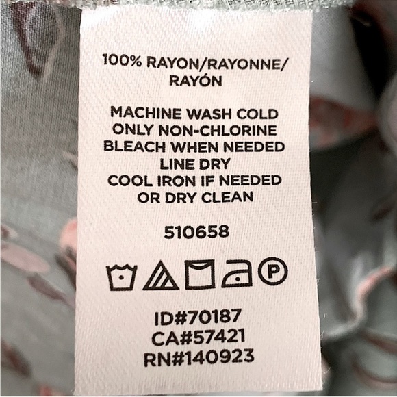 Loft Floral Flutter Sleeve Wrap Top Size Medium - Picture 6 of 6